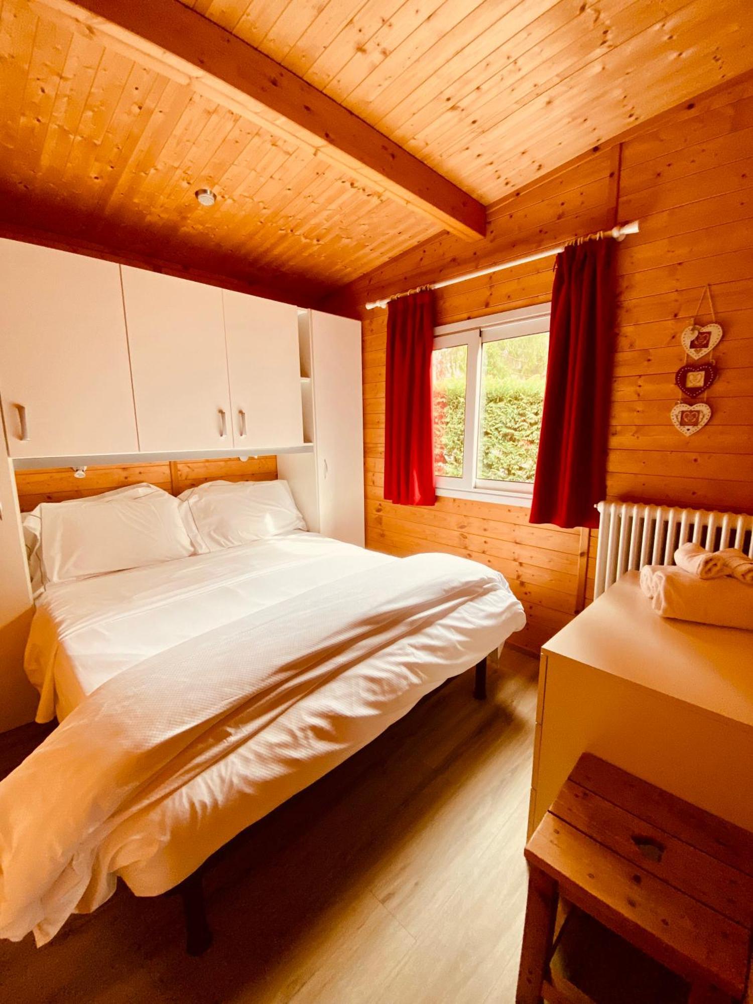 Bijoux Des Alpes - Mont Blanc Village La Salle Room photo